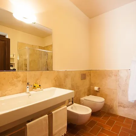 Borgo Tra Gli Olivi Gospodarstwo agroturystyczne *
